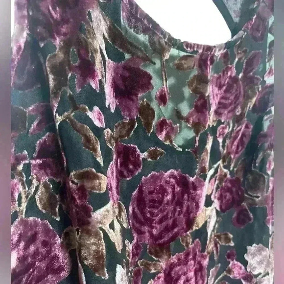 Modcloth Anthropologie Sleeveless Velvet Rose Pattern Top Size XS - Picture 2 of 11